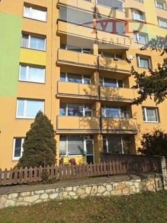 Prodej bytu o velikosti 2+1/B , 2. NP, OV, 64m2, ulice Sídliště Za Chlumem, Bílina. - .