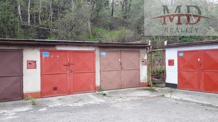 Pronájem garáže 19m2, Střekov, Novosedlické náměstí, garážový dvůr Pískovna. - Fotka 1