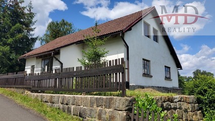 Nabízíme k prodeji rodinný dům se zahradou o celkové výměře 630 m2 v obci Vilémov, okres Děčín. - .