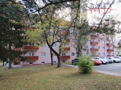 Pronájem bytu 1+kk / B, 38 m2, 2.NP, Jaroslava Seiferta, Most - Fotka 1