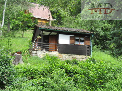 Prodej zahrady s chatou o celkové výměře 511m2, obec Povrly. - .